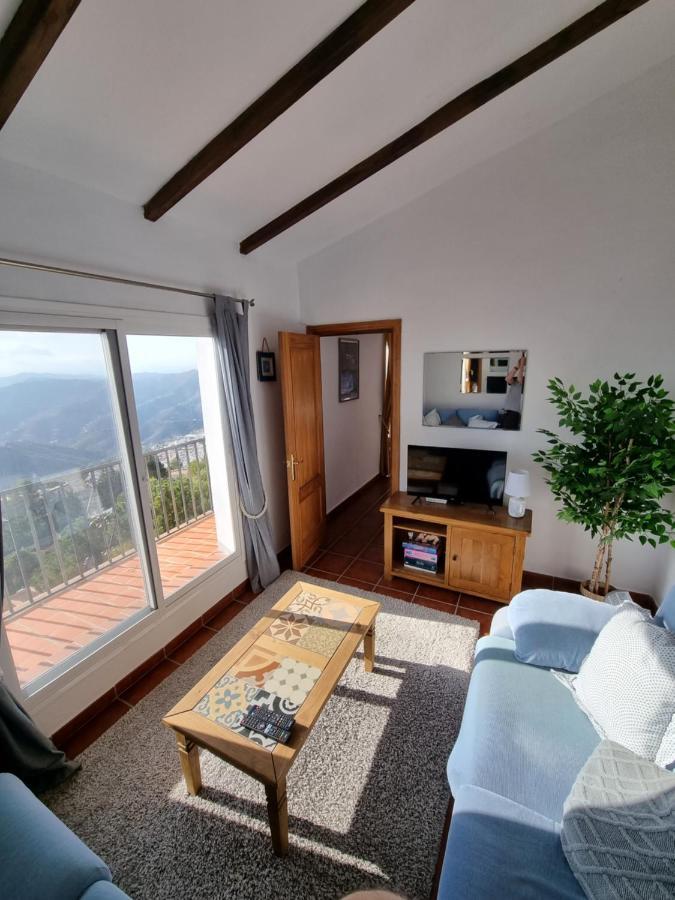 Lovely 2 Bed Apartment With Stunning Views & Pool Cómpeta Exteriör bild