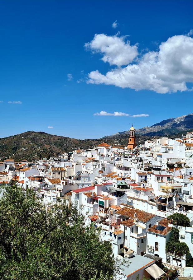 Lovely 2 Bed Apartment With Stunning Views & Pool Cómpeta Exteriör bild