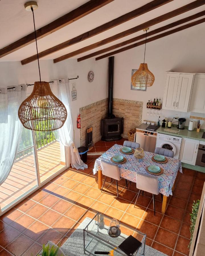 Lovely 2 Bed Apartment With Stunning Views & Pool Cómpeta Exteriör bild